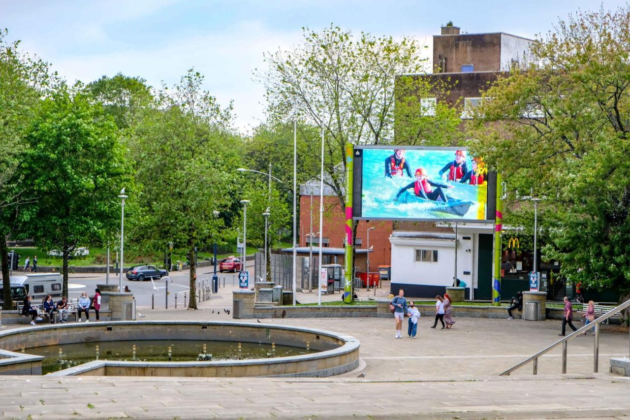 Cwtsh Hostel Swansea Zewnętrze zdjęcie The Olympic Park