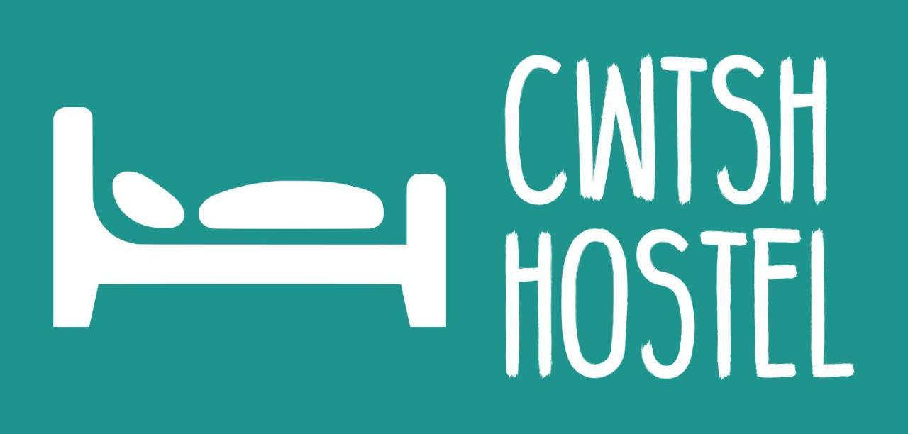Cwtsh Hostel Swansea Zewnętrze zdjęcie CWT hosts logo